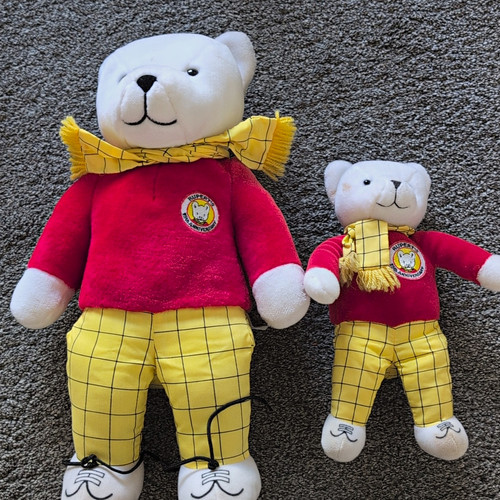 Two 1992 vintage - 1992, bear