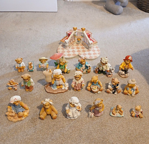 Cherished teddies spot resin - cherished,